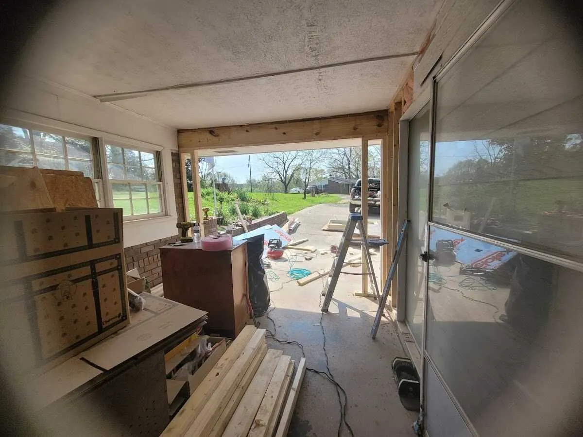 Air movers and dehumidifier for Drying & Dehumidification in Wedgefield